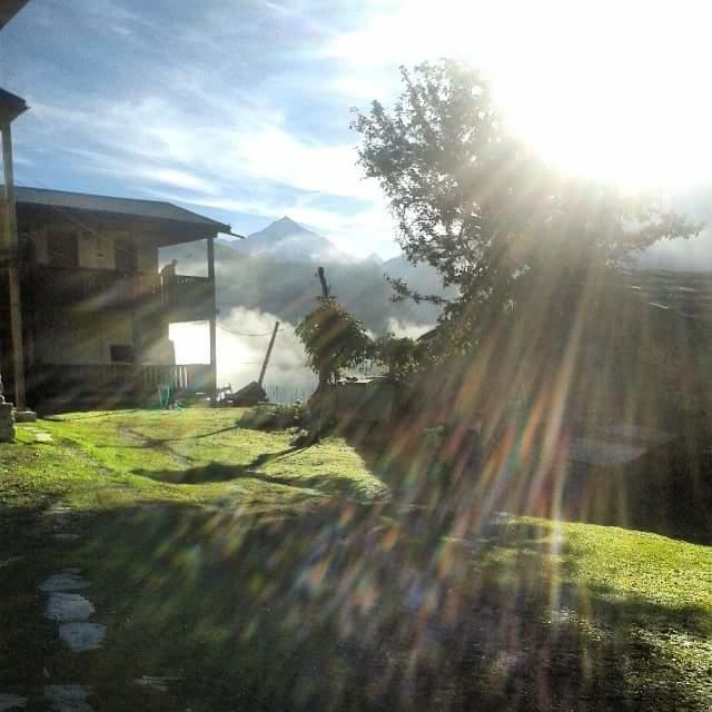 Guest House Keti Margiani เมสเตีย ภายนอก รูปภาพ