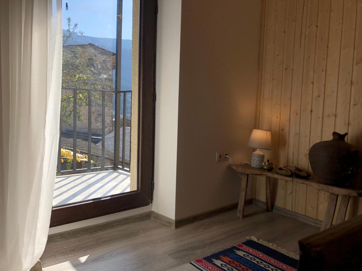 Guest House Keti Margiani เมสเตีย ภายนอก รูปภาพ